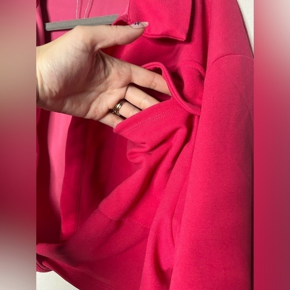 SHEIN EZwear Plus Hot Pink Flap Pocket Twist Hem Crop Blouse 2X - Picture 3 of 8